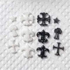 ブラック×ホワイト クロムハーツネイルパーツ 12個