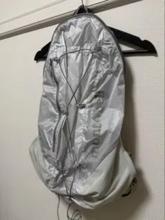 ノースフェイス 軽量バックパック グレー