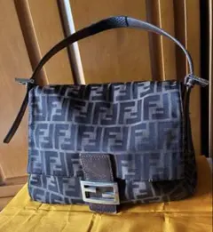 Fendi FFロゴ ショルダーバッグ