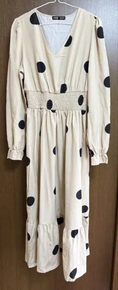 シーイン　ワンピース　クリーム　ドット柄　S