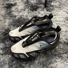 Nike スニーカー
