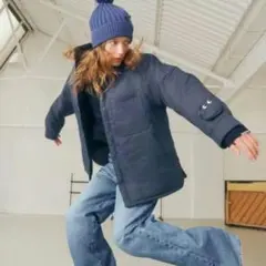 ANYA HINDMARCH　UNIQLOネイビーパフテックシャツジャケット