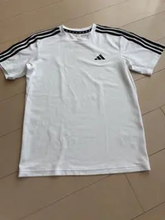 アディダス　Ｔシャツ メンズS