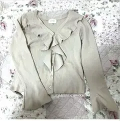 JILL STUART アイボリーフリル Vネック 華やかカーディガン M