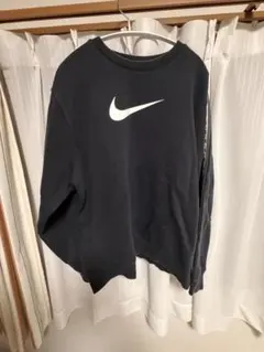 【人気デザイン】ナイキ ビッグスウッシュ 袖ロゴテープ スウェット 黒 Lのサムネイル
