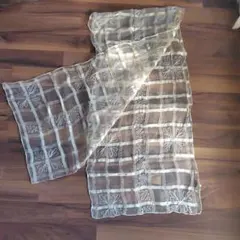 シルク100% 刺繍入りストール クリーム色