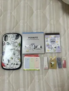 スヌーピー スマホケース、メモ帳、付箋