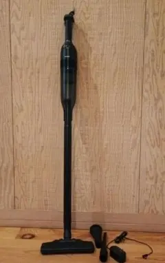 YAMAZEN 充電式掃除機 ZSC-L121(B) 本体　ジャンク品のサムネイル