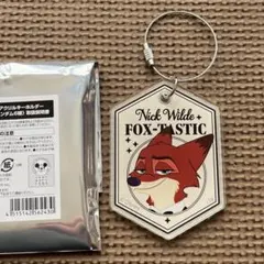 ディズニーズートピア2 オーマイカフェ　ニックタキシードアクリルキーチェーン