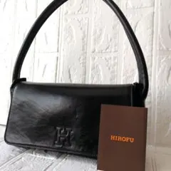 美品✨HIROFU ベリーナ　ハンドバッグ　ショルダーバッグ レザー ロゴ　黒のサムネイル