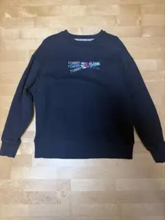 TOMMY JEANS クルーネック スウェット