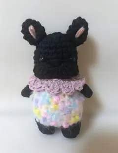 フレンチブルドッグ　あみぐるみ　キーホルダー