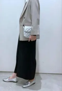 細プリーツ Iラインスカート