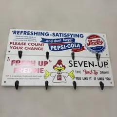 Pepsi-Cola 7UP ウォールフック 2枚セットのサムネイル