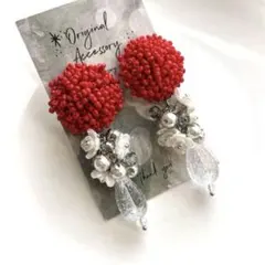 つぶつぶレッド×アンティークフラワーチャーム ピアス イヤリング