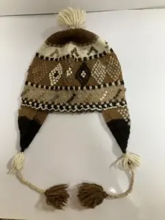 ニット帽 耳あて付き チベタンキャップ　ウール混紡　幾何学模様