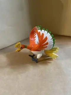 ポケモン　モンコレ　フィギュア　ホウオウ