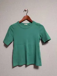 グリーン 半袖 Tシャツ タイトフィット
