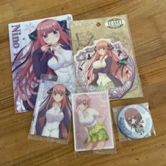 五等分の花嫁　ミニクリアファイル ステッカー ウエハースカード　缶バッジ