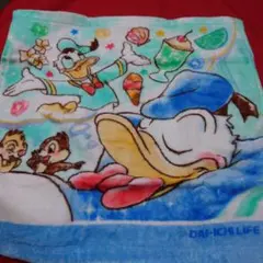 ディズニー　ハンドタオル