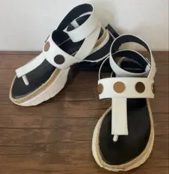 PIERRE HARDY ピエールアルディ 厚底 サンダルのサムネイル