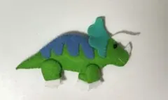 ハンドメイド　フェルト　トリケラトプス