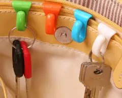カラフルな鍵整理フック