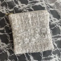 ツイード生地　インド刺繍リボンフラットポーチ