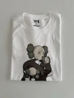 新品未使用 uniqlo KAWS ユニクロ カウズ Tシャツ XL