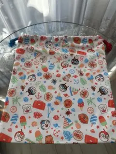 新品 アンパンマン 巾着袋 両面プリント体操着入れ　着替え入れ 入園　入学準備