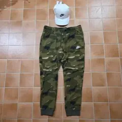 Nike ジョガーパンツ 中古 カモ柄 XLとNIKE 新品 Capセット販売