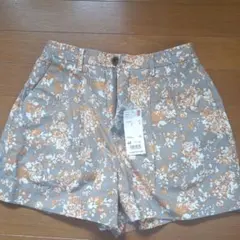 UNIQLO コットンフレアショートパンツ 花柄 64のサムネイル