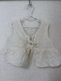 バースデイ　mamaraku 90cm アイボリーベスト・ビスチェ