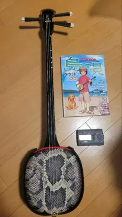 お花見にも！新品！ミニ三線！チューナー付き お花見にも！新品！ミニ三線！チューナー付き - メルカリ