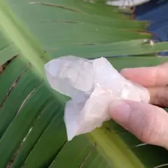 天然石 水晶クラスター 原石 107g 力強い主結晶と美しい輝き