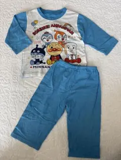 アンパンマン 長袖　パジャマ 90