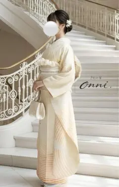 振袖セット　クリーム色　波飛沫　ふんわり系　かわいい