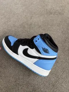 NIKE Air Jordan 1 Retro High OGのサムネイル