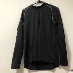 黒 長袖 アンダーシャツ