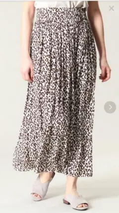 ヒョウ柄 フレアスカート　レオパード柄　ロングスカート　Tiara　メルローズ