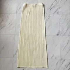 PLEATS PLEASEプリーツプリーズ ロング丈 スカートサイズ2のサムネイル