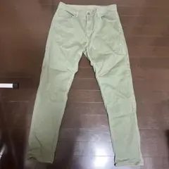 UNIQLO メンズ カーキ スキニーパンツ コットン混紡