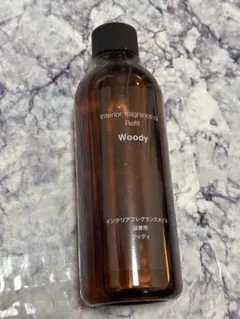 【新品】無印良品 インテリアフレグランスオイル ウッディ 詰替用200ml