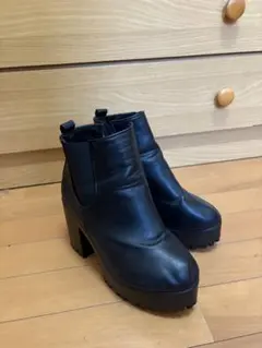 黒レザー プラットフォームブーツ 高ヒール