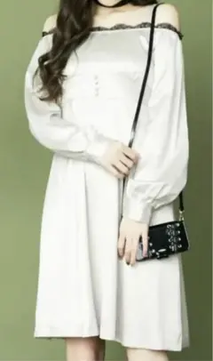 EATME オフショルダーレディワンピース