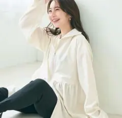 新品coca UVカットギャザーパーカー Mサイズ アイボリー コカ