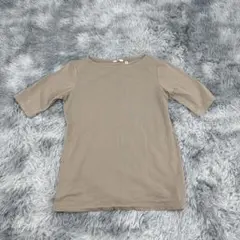 『UNIQLO』ユニクロ　トップス　カットソー　半袖　Tシャツ　シンプル