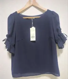 未使用☆BE RADIANCE ネイビー 半袖ブラウス フリーサイズのサムネイル