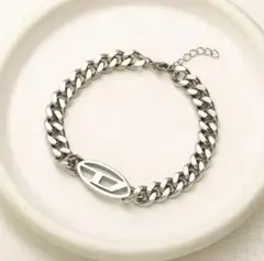 シルバーチェーンブレスレット