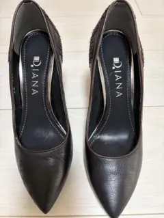ダイアナ23.5黒パンプス